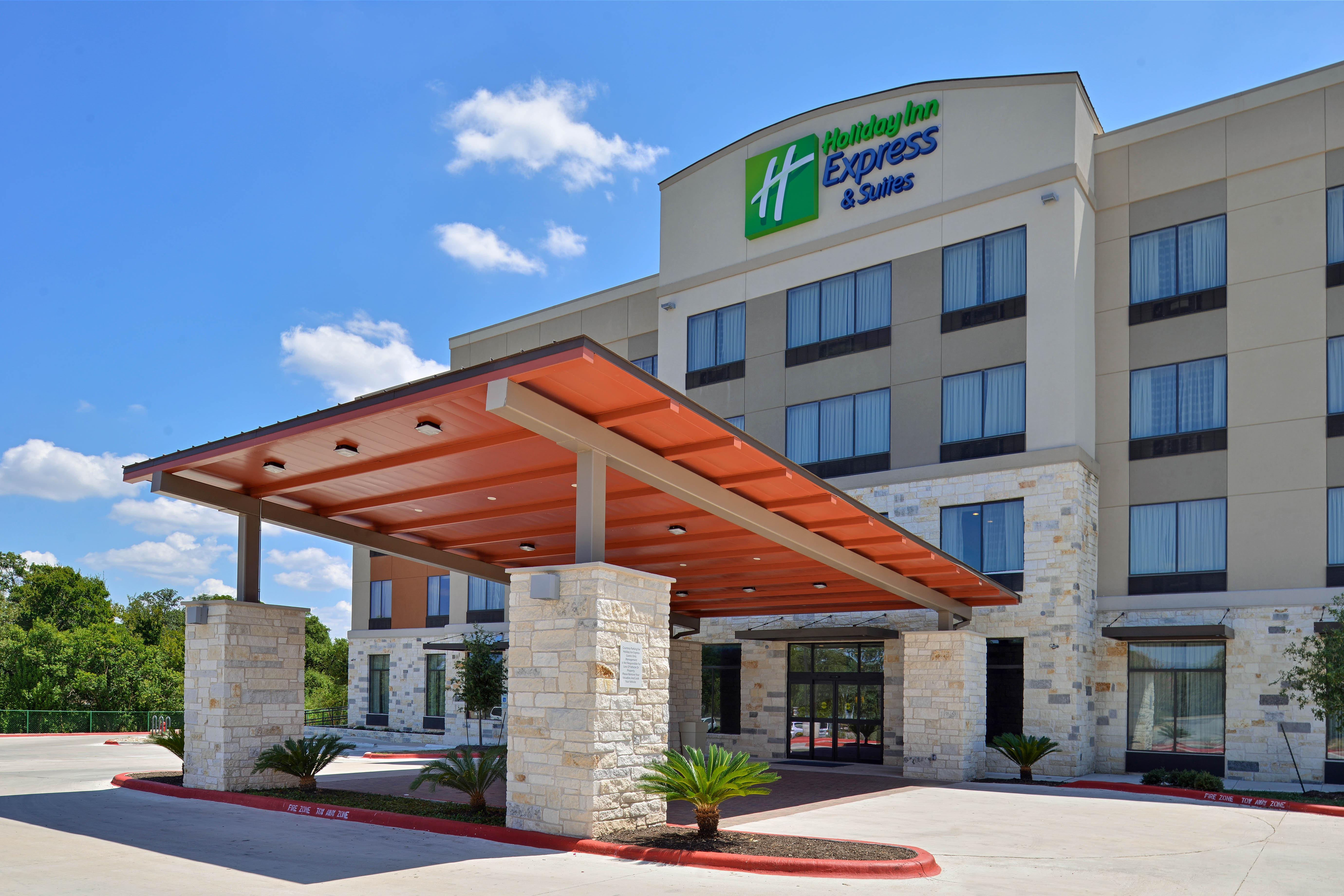 Holiday Inn Express & Suites Austin South By Ihg Exterior photo
