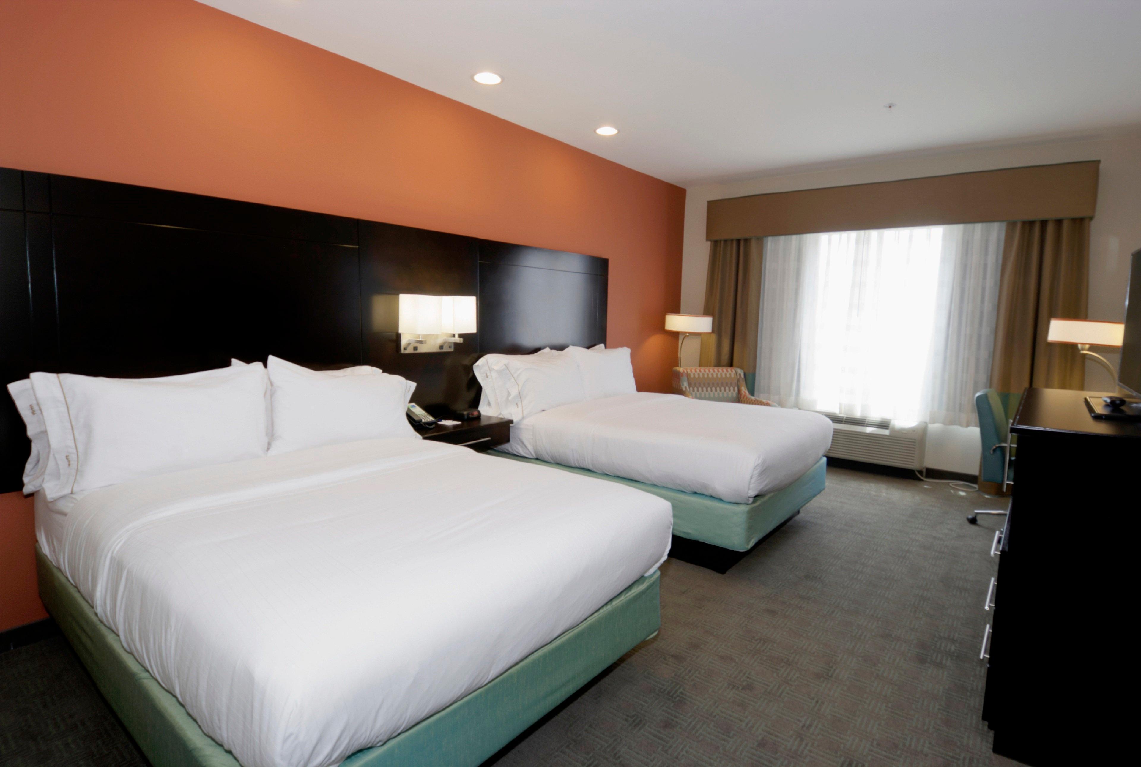 Holiday Inn Express & Suites Austin South By Ihg Exterior photo